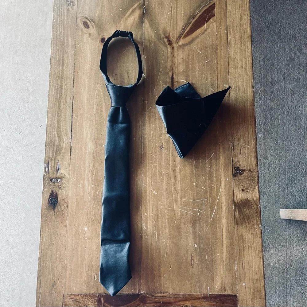 Black Tie and handkerchief ~New was too small